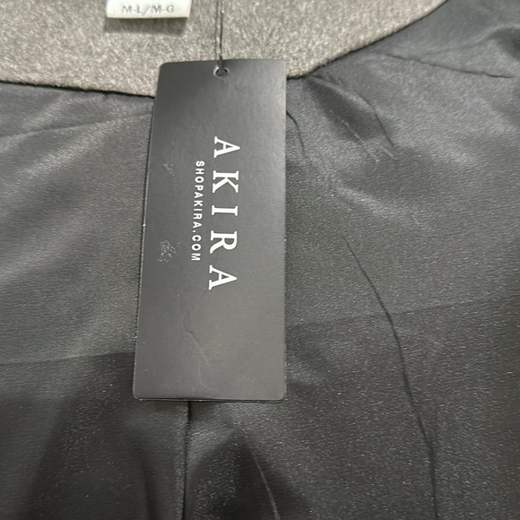 Akira Black Faux Fur Vest M/L NWT - Picture 6 of 8